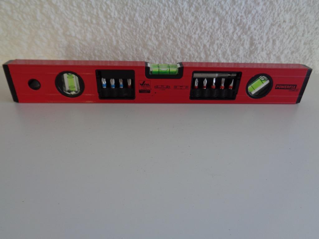 Niveau à bulles Powerfix rouge avec embouts, Enlèvement ou Envoi, Comme neuf