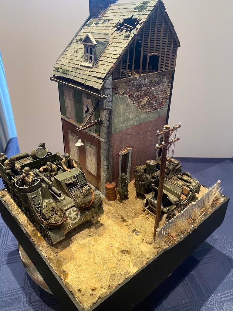 M7 Priest à Carentan en juin 1944, Hobby & Loisirs créatifs, Enlèvement, Neuf