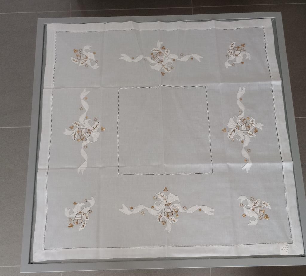Nappe avec grelots, Enlèvement ou Envoi, Neuf, Carré