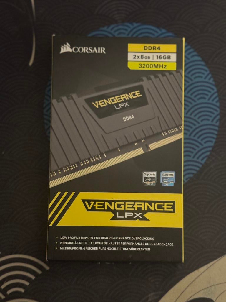 Corsair 16GB DDR4 RAM (3200mhz), Ophalen, DDR4, Nieuw, Desktop