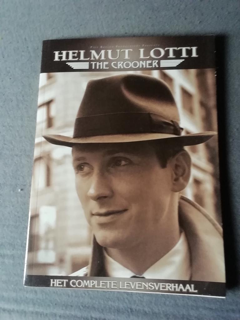 Boek helmut lotti, Verzamelen, Ophalen