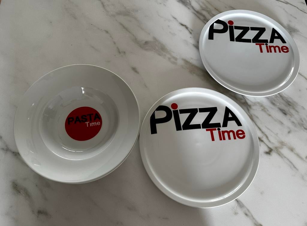 Servies pasta (4 diepe borden + 2 grote pizza borden), Ophalen, Zo goed als nieuw