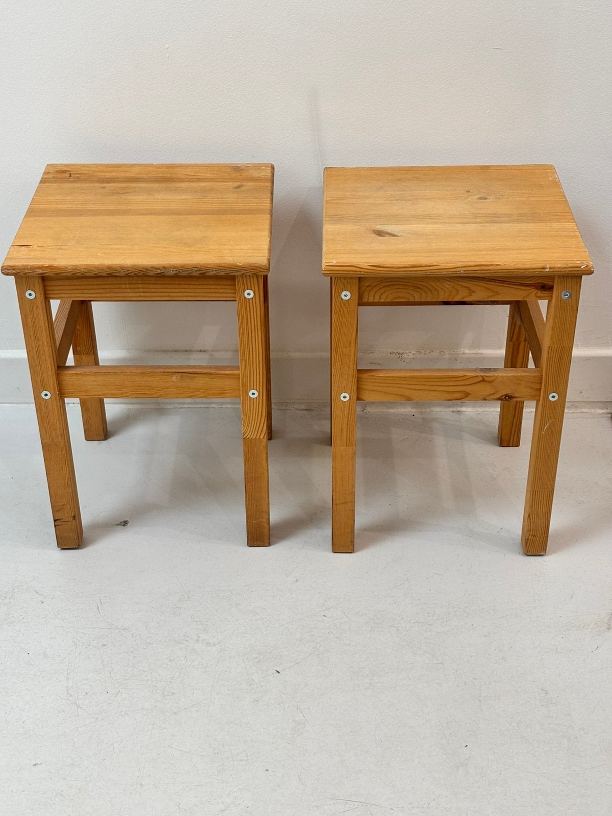 2 houten krukjes Ikea, Ophalen, Gebruikt