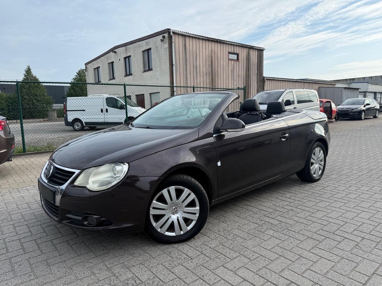 Volkswagen Eos Cabrio 1.6 Benzine | 1 JAAR GARANTIE, Auto's, Volkswagen, Voorwielaandrijving, 4 zetels, Gebruikt, 4 cilinders