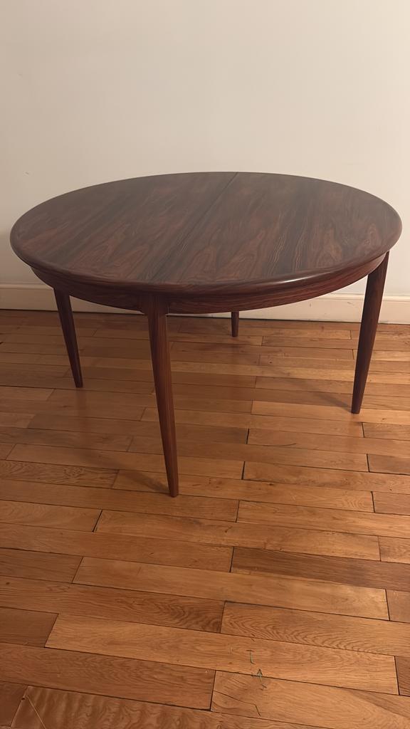 Table à manger signée Niels Otto Møller, Enlèvement
