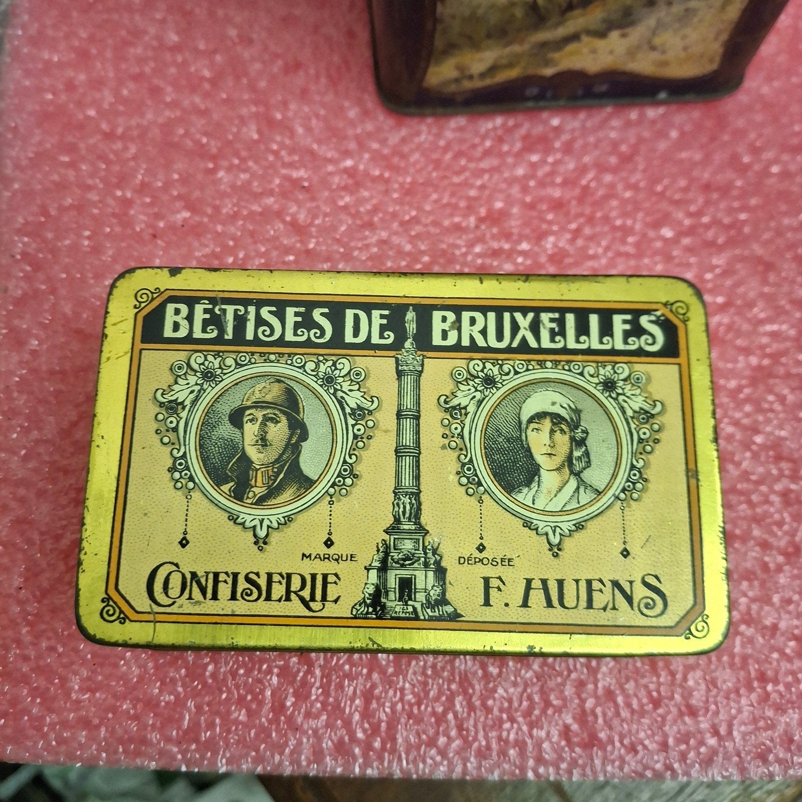 ancienne boîte en fer les « Bêtises de Brux, Collections, Boîte en métal, Enlèvement ou Envoi