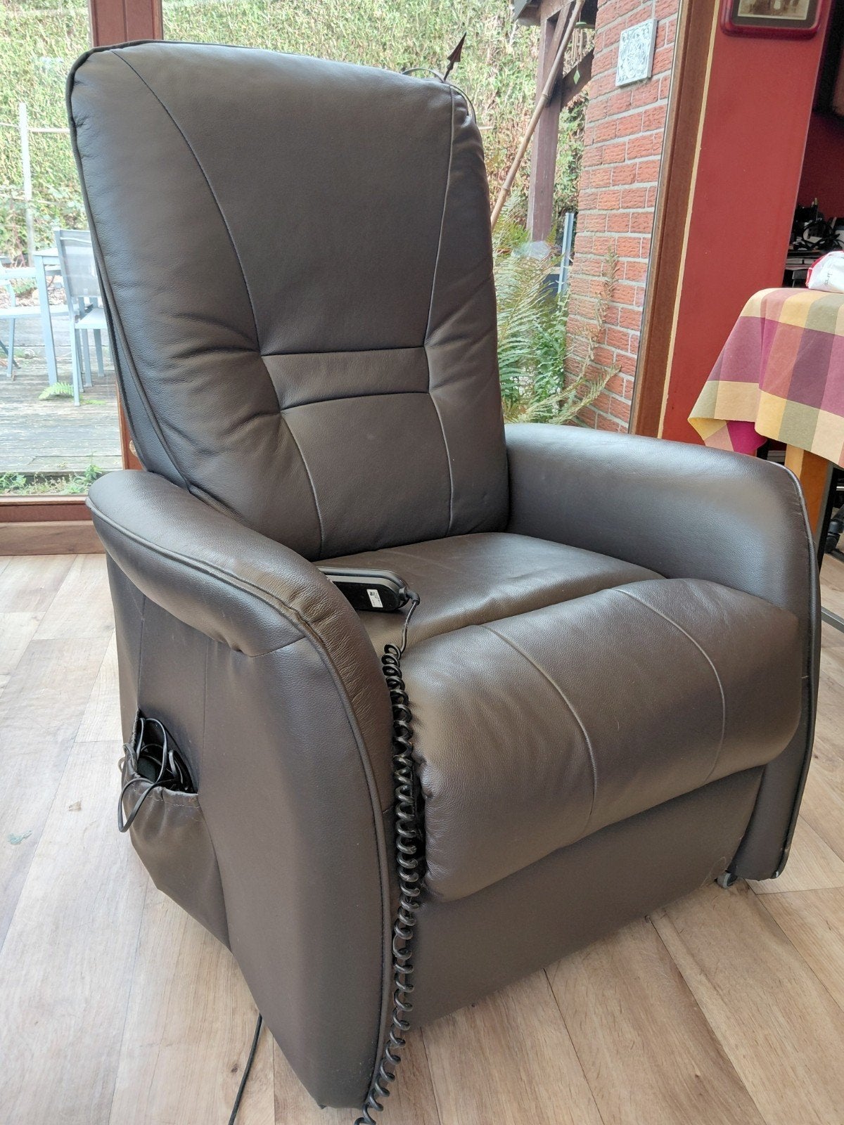 fauteuil relax electrique avec fonction mise debout., Enlèvement, Cuir