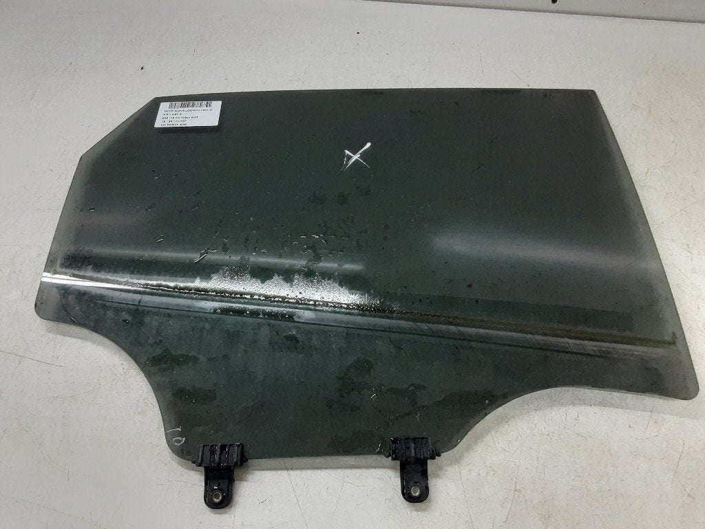 VITRE ARRIERE DROITE Hyundai Kona (OS) (01-2017/04-2023), Hyundai Motor Deutschland GmbH, Kaiserleipromenade 5
63067  Offenbach am Main, DE