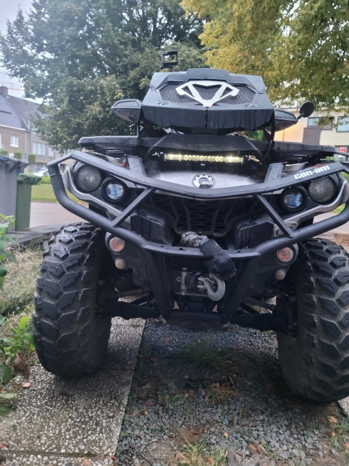 Puis-je utiliser un Outlander 1000, Plus de 35 kW, 2 cylindres, 1000 cm³