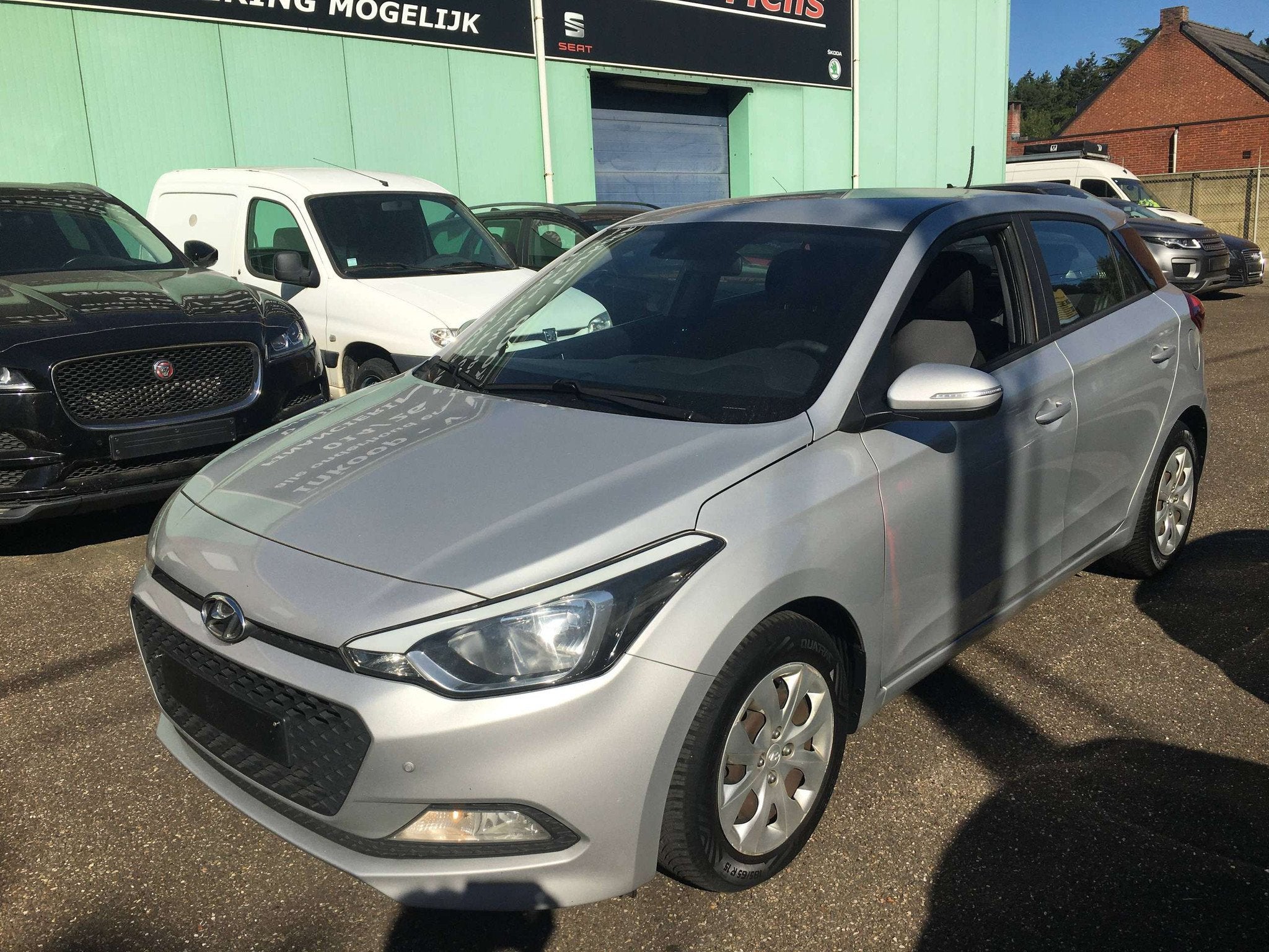 Hyundai i20 i20 1.4i Twist BENZINE (bj 2018, automaat), Auto's, Automaat, Gebruikt, Euro 6, 4 cilinders