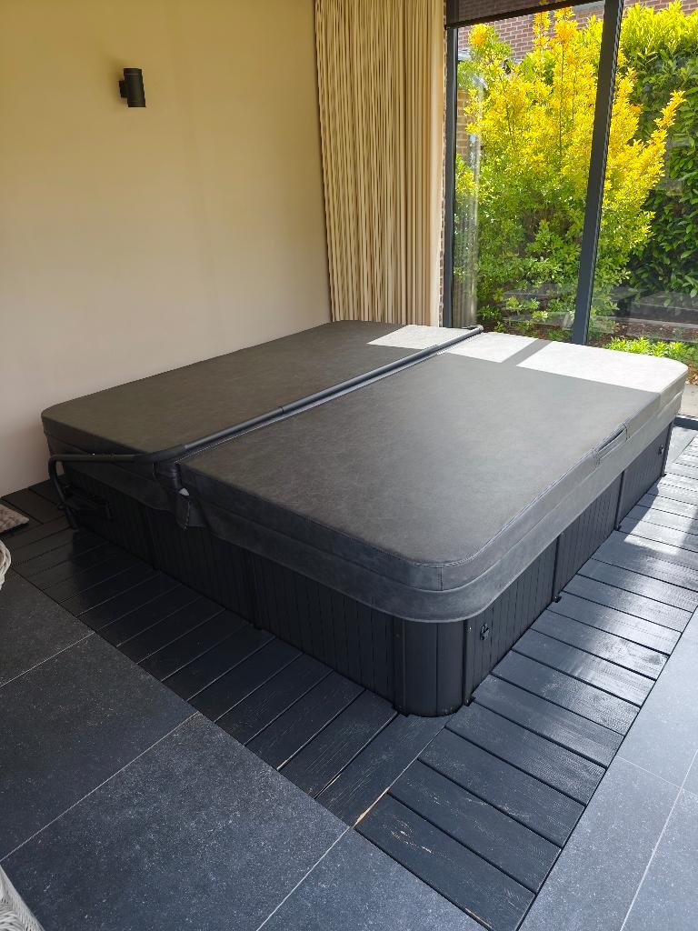 Jacuzzi of spa Grand Pacific 5 personen, Jardin & Terrasse, Bains à remous et Spas, Comme neuf, Fixé, Enlèvement