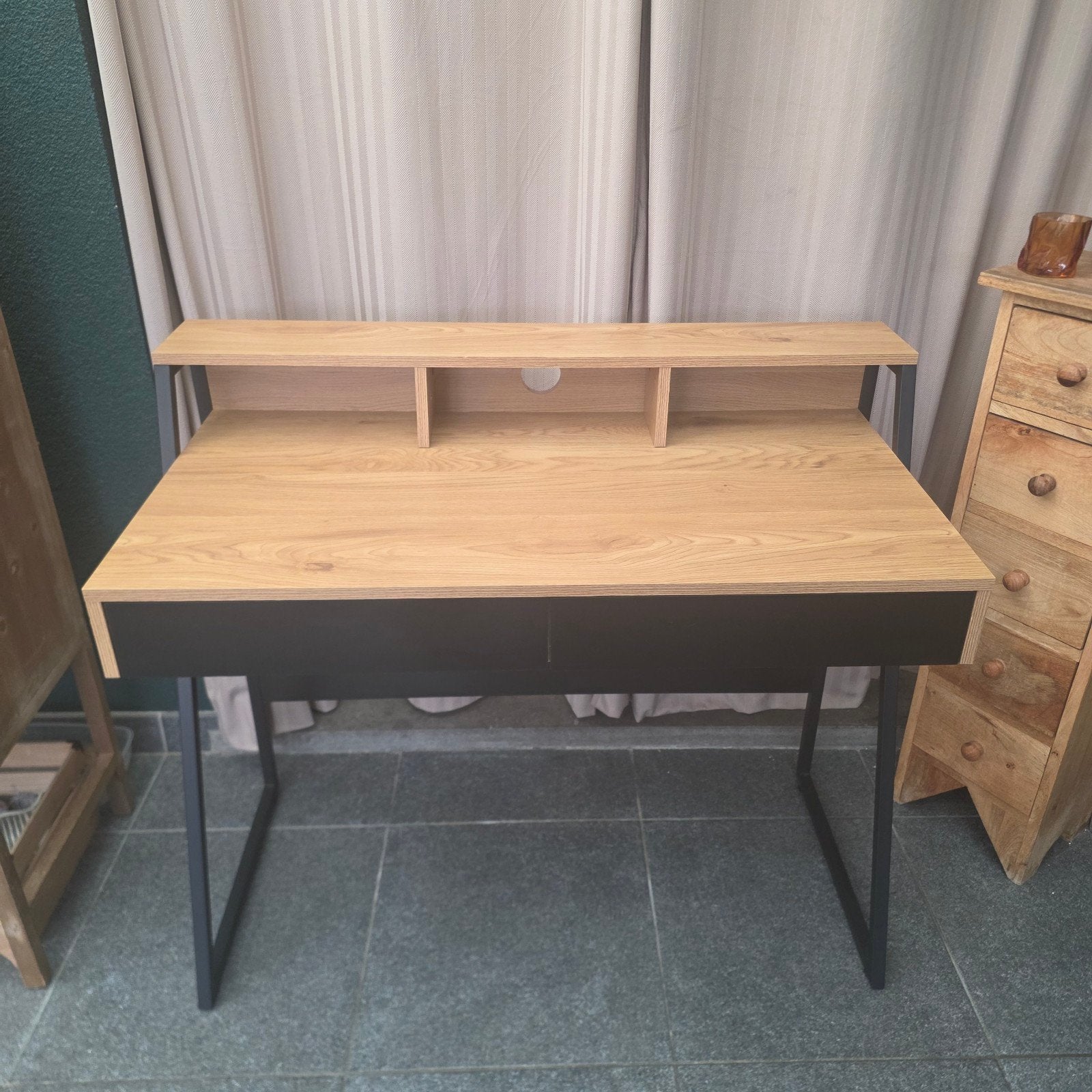 Bureau modern zwart/hout in zeer goede staat, Huis en Inrichting, Ophalen