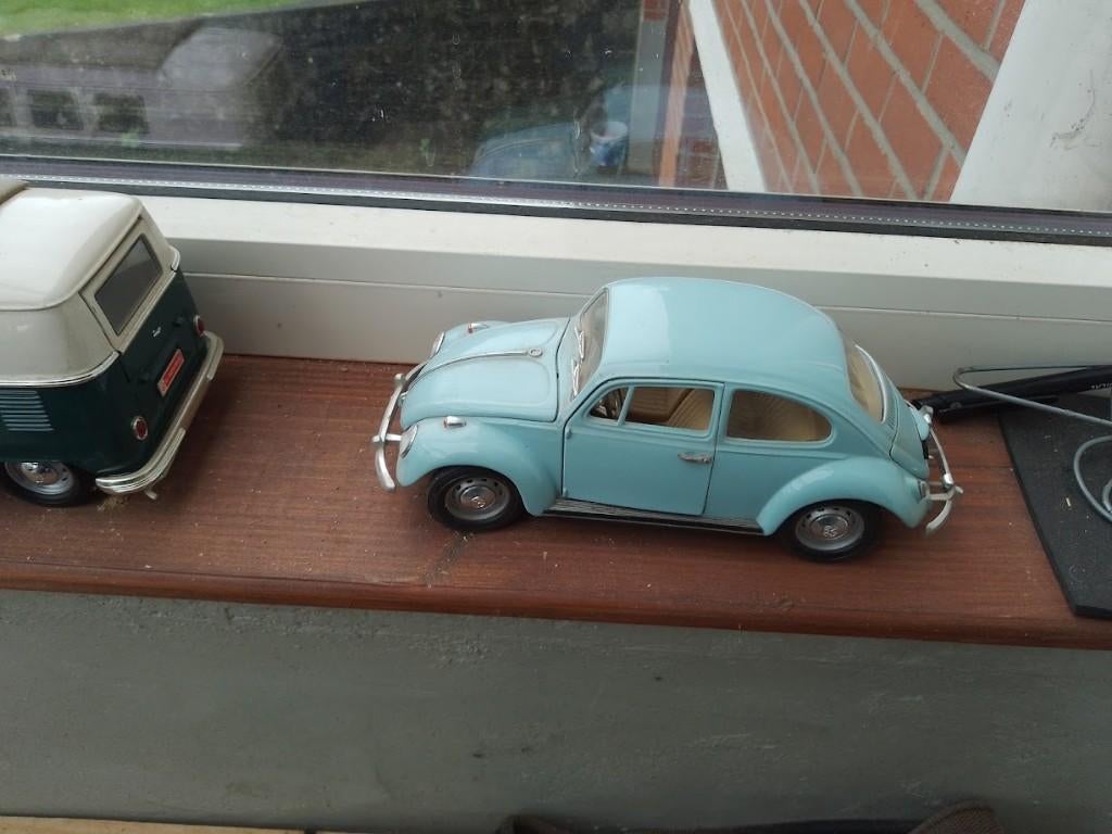 vw bus 1,18 alles kan open , kever 20e citroen 20e, Hobby en Vrije tijd, Modelauto's | 1:18, Ophalen of Verzenden, Zo goed als nieuw