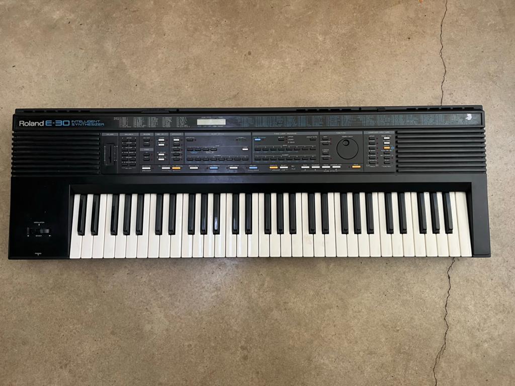 Roland E-30, Musique & Instruments, Enlèvement, Comme neuf, Roland