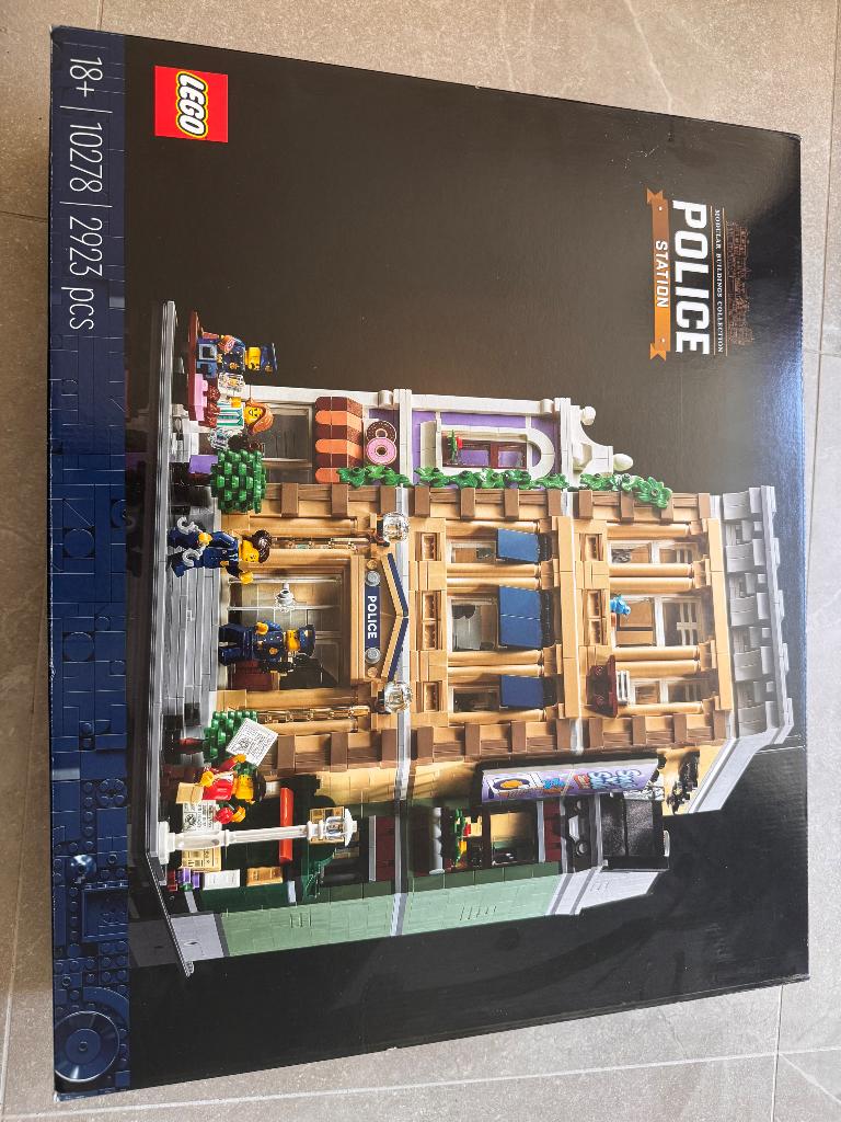 LEGO Icons Politiebureau - 10278 - NIEUW, Kinderen en Baby's, Speelgoed | Duplo en Lego, Lego, Nieuw, Ophalen of Verzenden, Icons