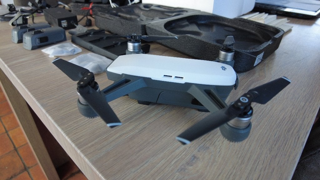 DJI SPARK DRONE , combo, TV, Hi-fi & Vidéo, Drones, Drone avec caméra, Enlèvement ou Envoi, DJI, Utilisé