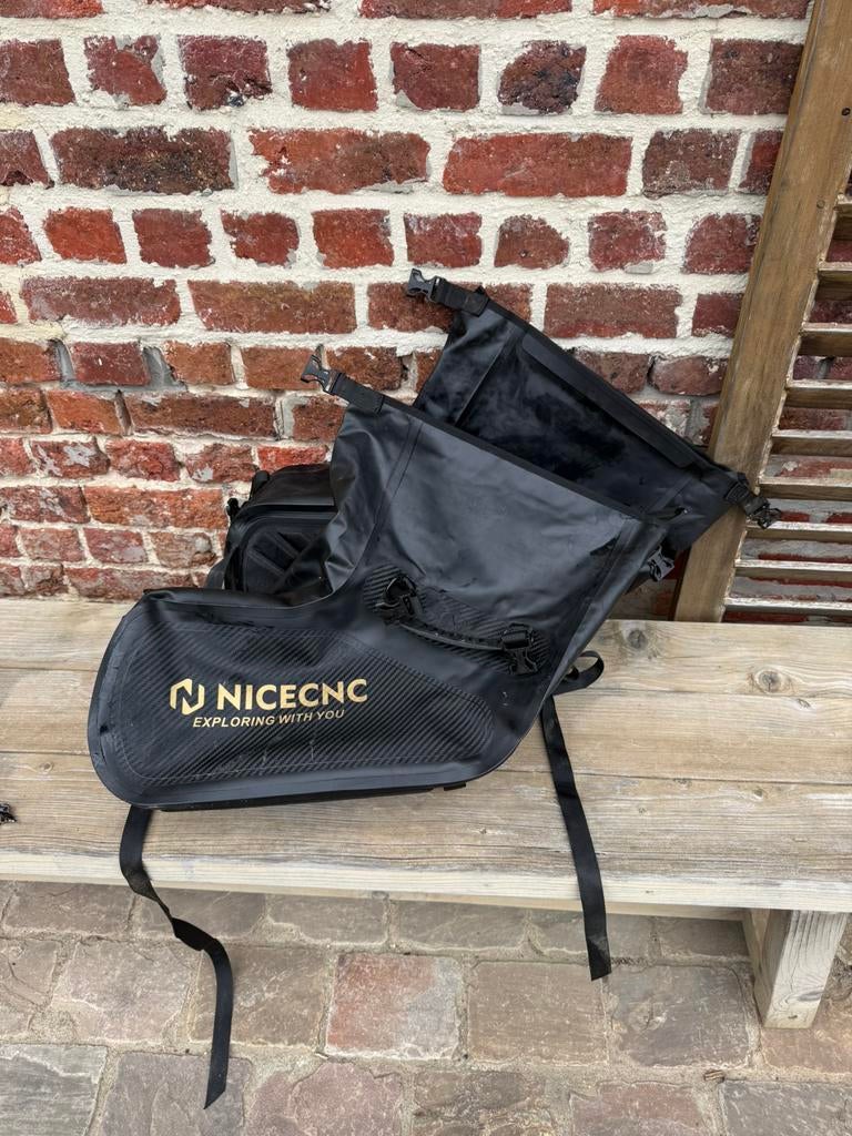 Nice cnc zadeltasse  28l, Motoren, Ophalen of Verzenden, Zo goed als nieuw