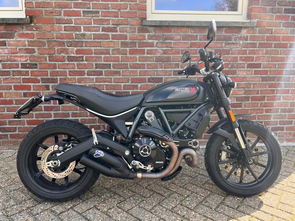 Ducati Scrambler 800 Icon Dark, 2 cilinders, Motorrijbewijs A, Particulier, Meer dan 35 kW