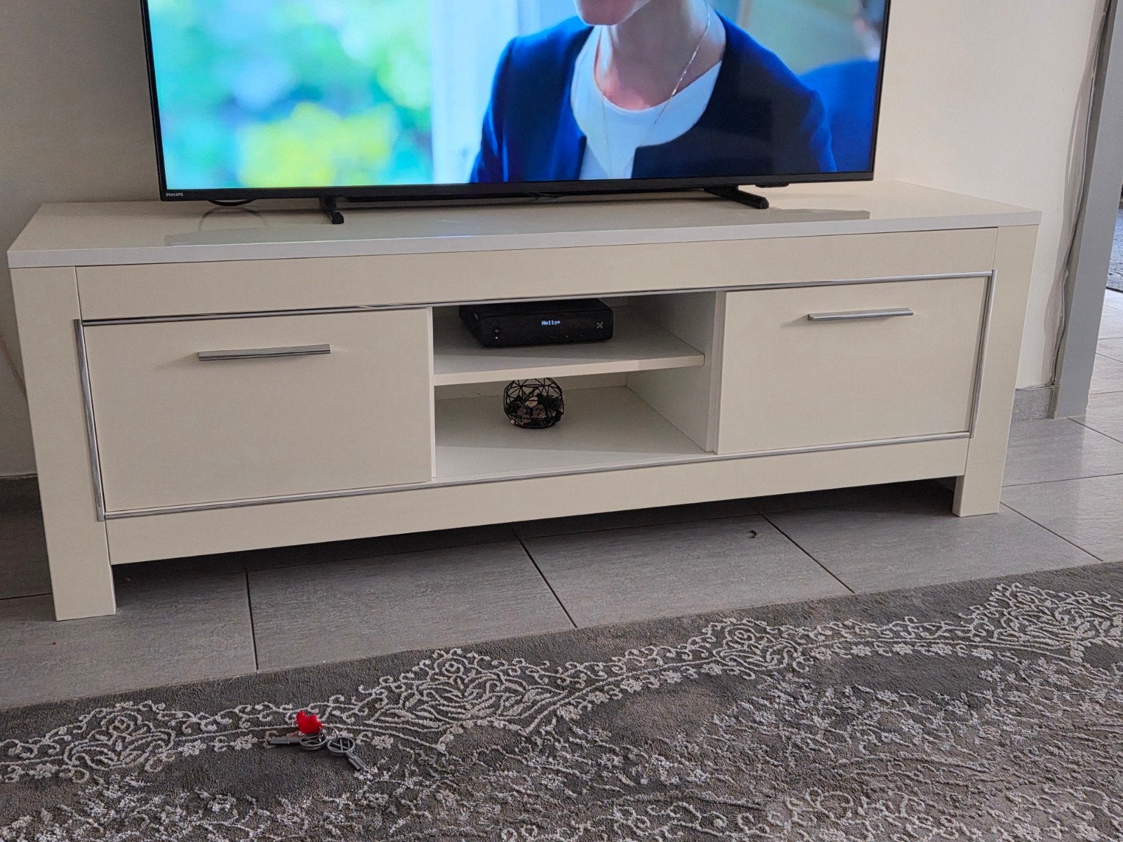 Tv-meubel, eettafel Mermer ,zes stoelen Kofi tafel, Ophalen