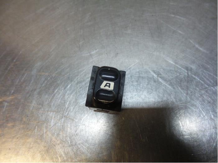 Elektrisch Raam Schakelaar van een Peugeot Partner (Partner, Gebruikt, -, -, Ophalen of Verzenden