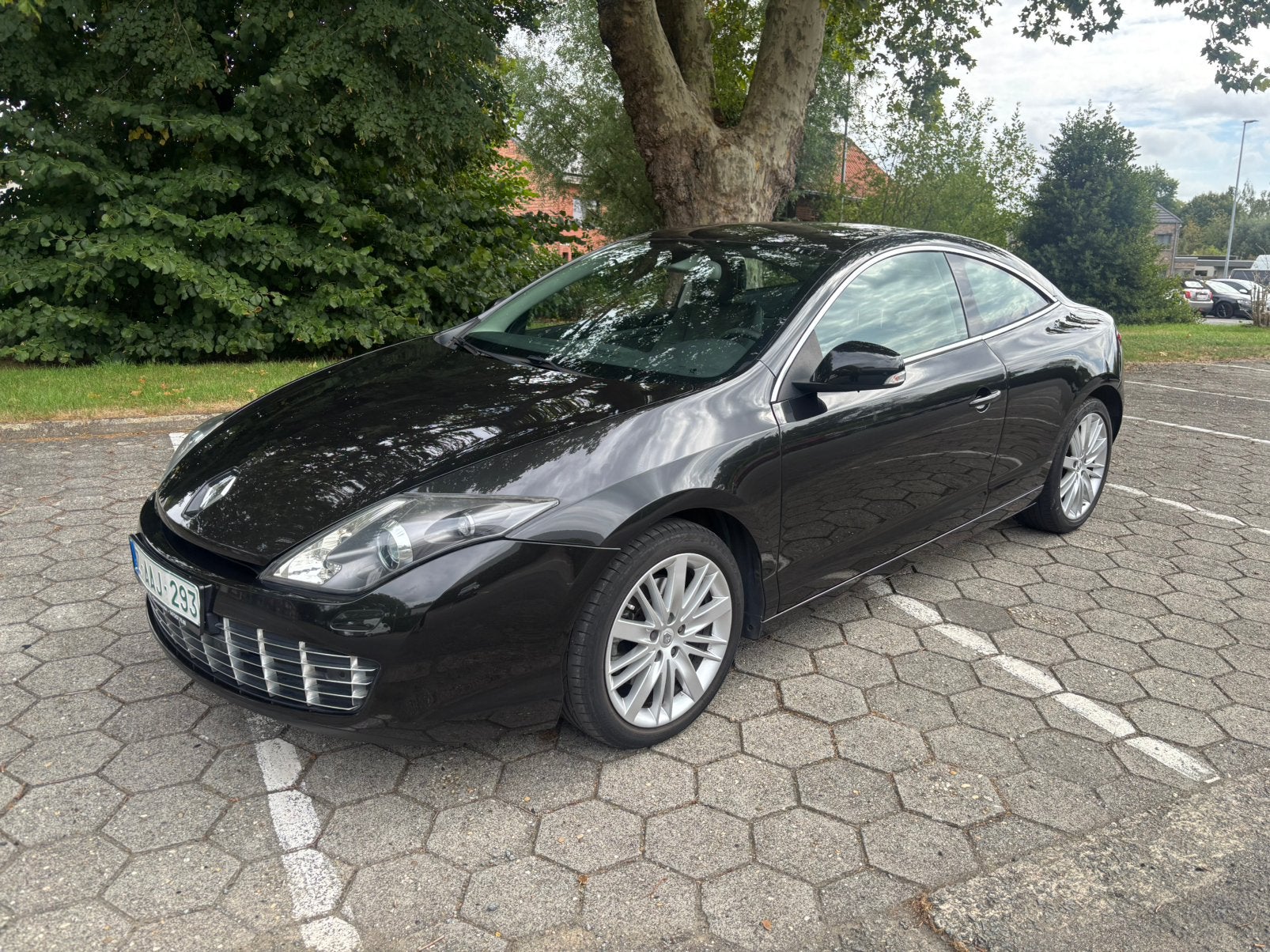 Prachtige Renault Laguna Coupé TURBO 205 PK in top staat, Auto's, Renault, Voorwielaandrijving, 4 cilinders, Zwart, Leder