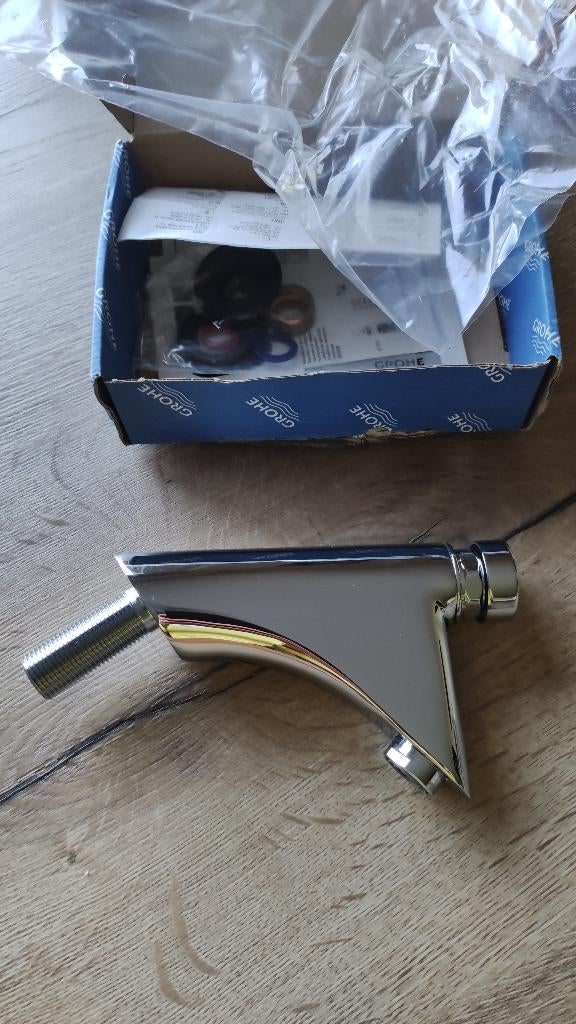 Grohe zelfsluitende wastafelkraan (focus op waterbesparing), Ophalen, Nieuw, Chroom, Kraan