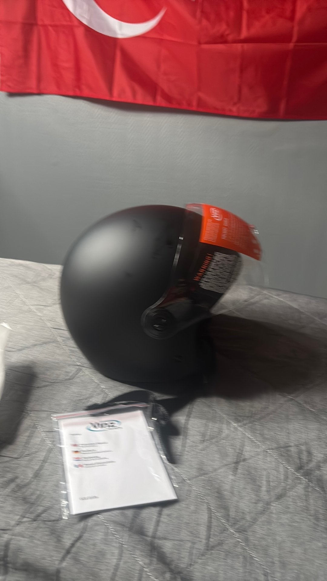 Vinz helm niet gebruikt nieuw!, Fietsen en Brommers, Brommerhelmen, Ophalen, Nieuw, Medium