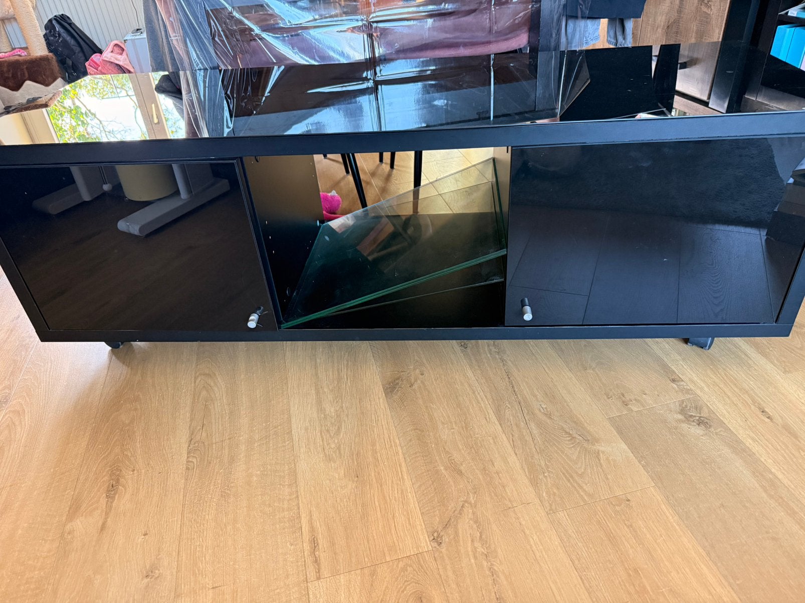 Gratis tv meubel, Huis en Inrichting, Ophalen, Gebruikt