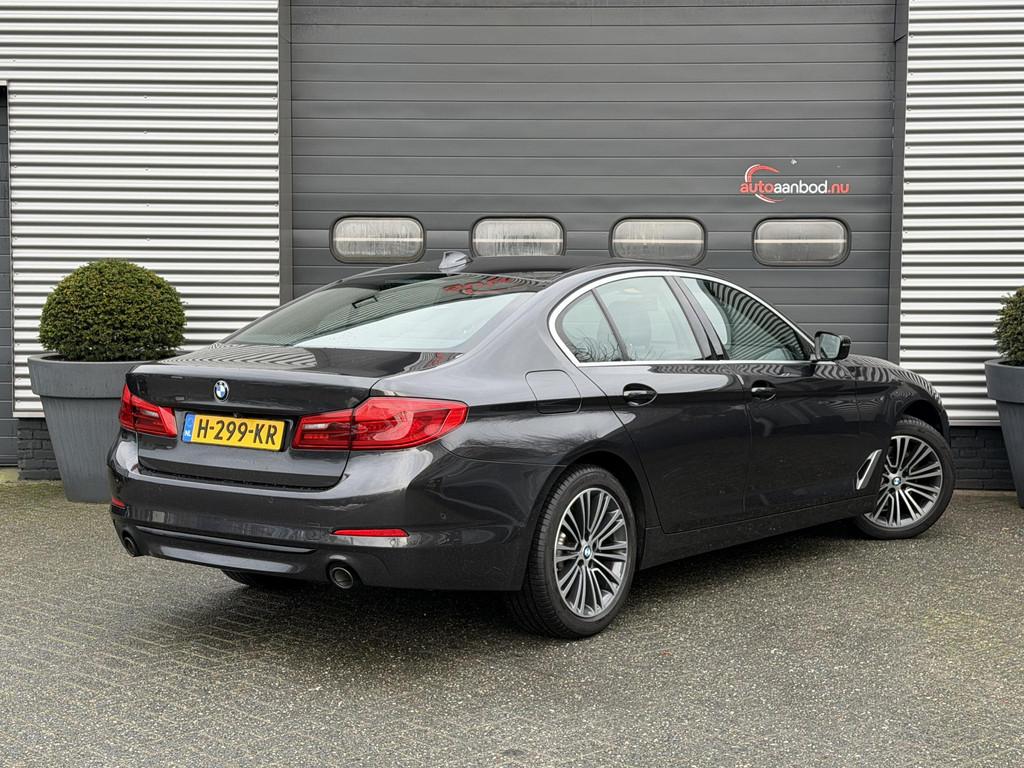 BMW 5-serie 520i Executive Edition | Navigatie | Lederen Bek, Auto's, Automaat, Achterwielaandrijving, Gebruikt, 4 cilinders