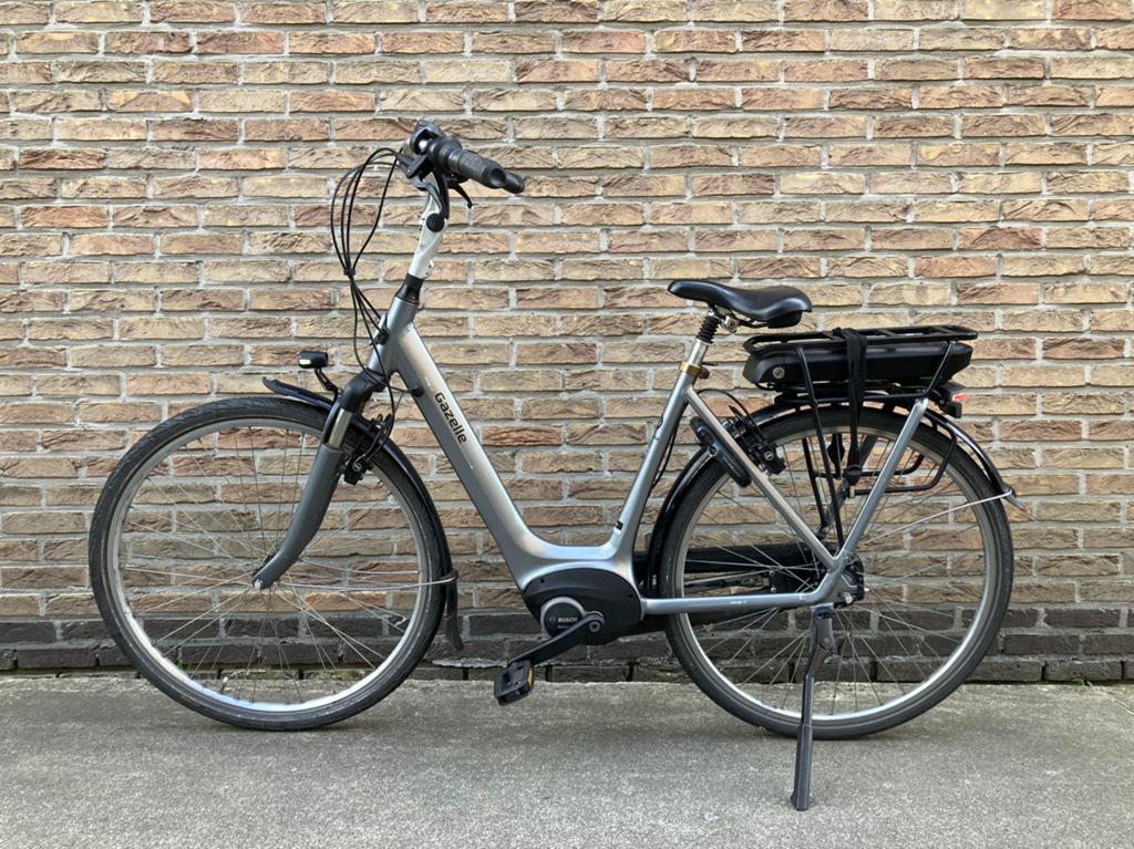 Gazelle elektrische damesfiets met Bosch middenmotor, Fietsen en Brommers, Elektrische fietsen, Ophalen