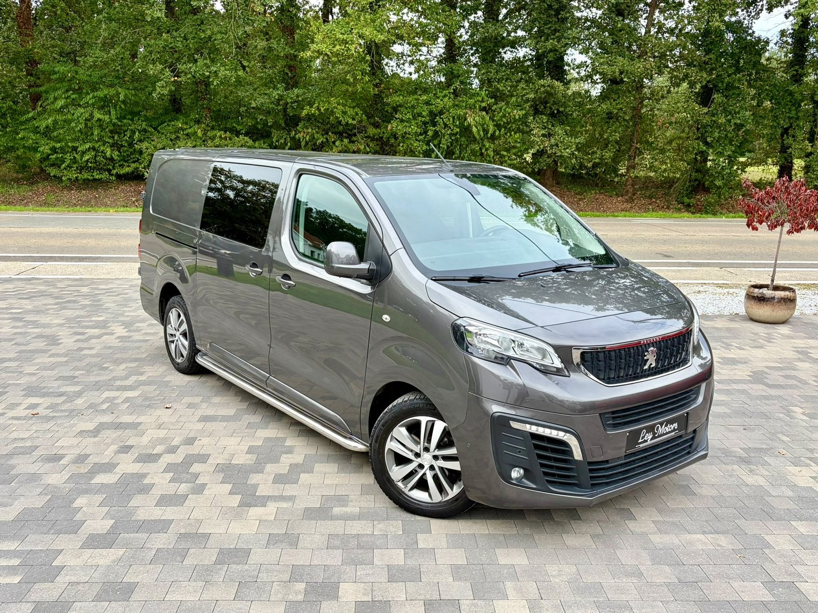 PEUGEOT EXPERT | DUBBELE CABINE | 5 ZIT, Auto's, Dealer onderhouden, https://public.car-pass.be/vhr/7ba02a2d-a143-41b1-8eeb-62ce4b5ee39e