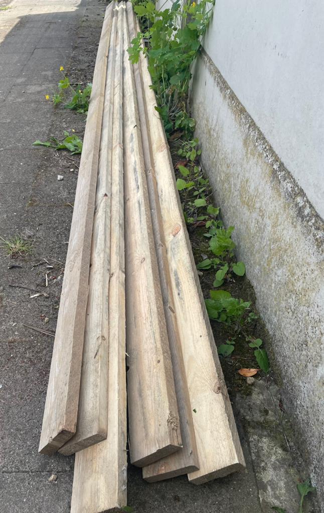 Te koop lot houten planken 460cm x 10cm x 2,5cm ong 20st, Enlèvement, Comme neuf, 250 cm ou plus, Planches