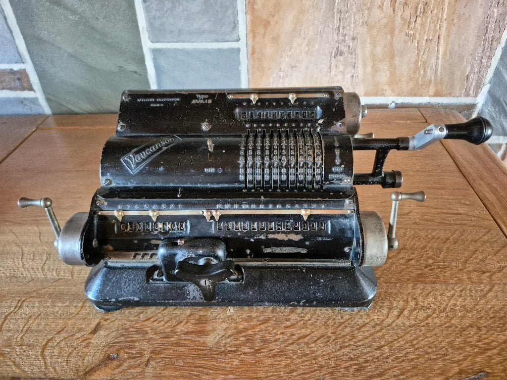 Machine à calculer Vaucanson. France, années 30, Antiquités & Art, Enlèvement ou Envoi