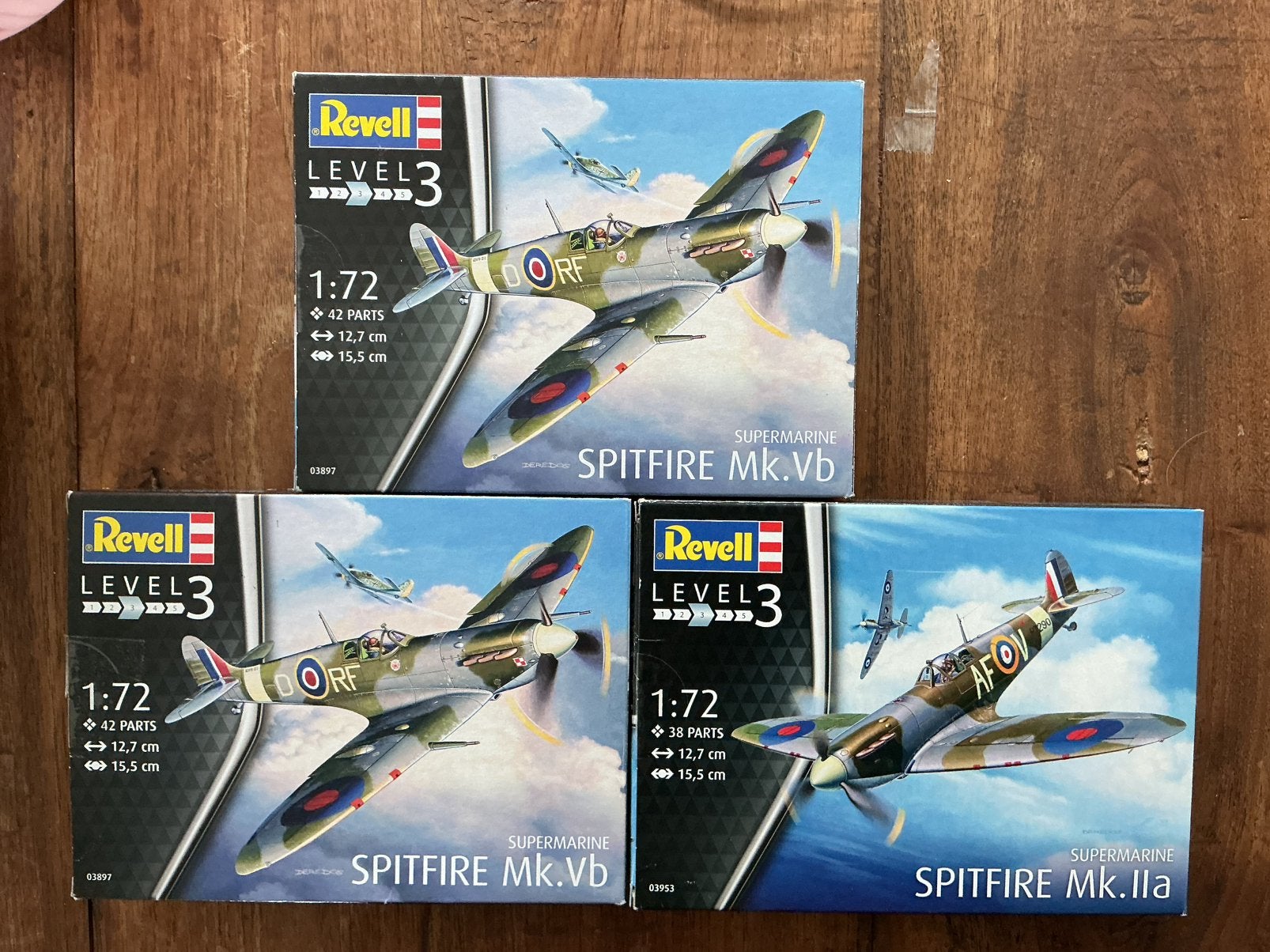 Modelbouw Revell Spitfire, Ophalen, Zo goed als nieuw, 1:72 tot 1:144, Revell