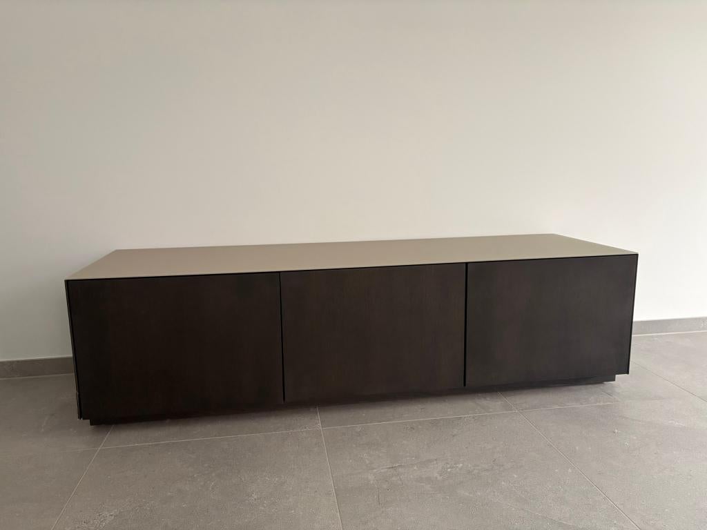 Meuble TV en bois et plateau en verre, Maison & Meubles, Armoires | Mobilier de télévision, Moins de 100 cm, 150 à 200 cm, Enlèvement
