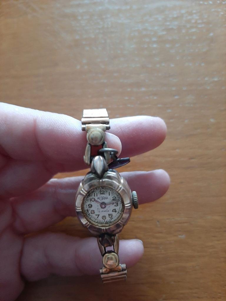 Montre vintage Medana 15 Jewels en métal doré pour femme, Enlèvement ou Envoi
