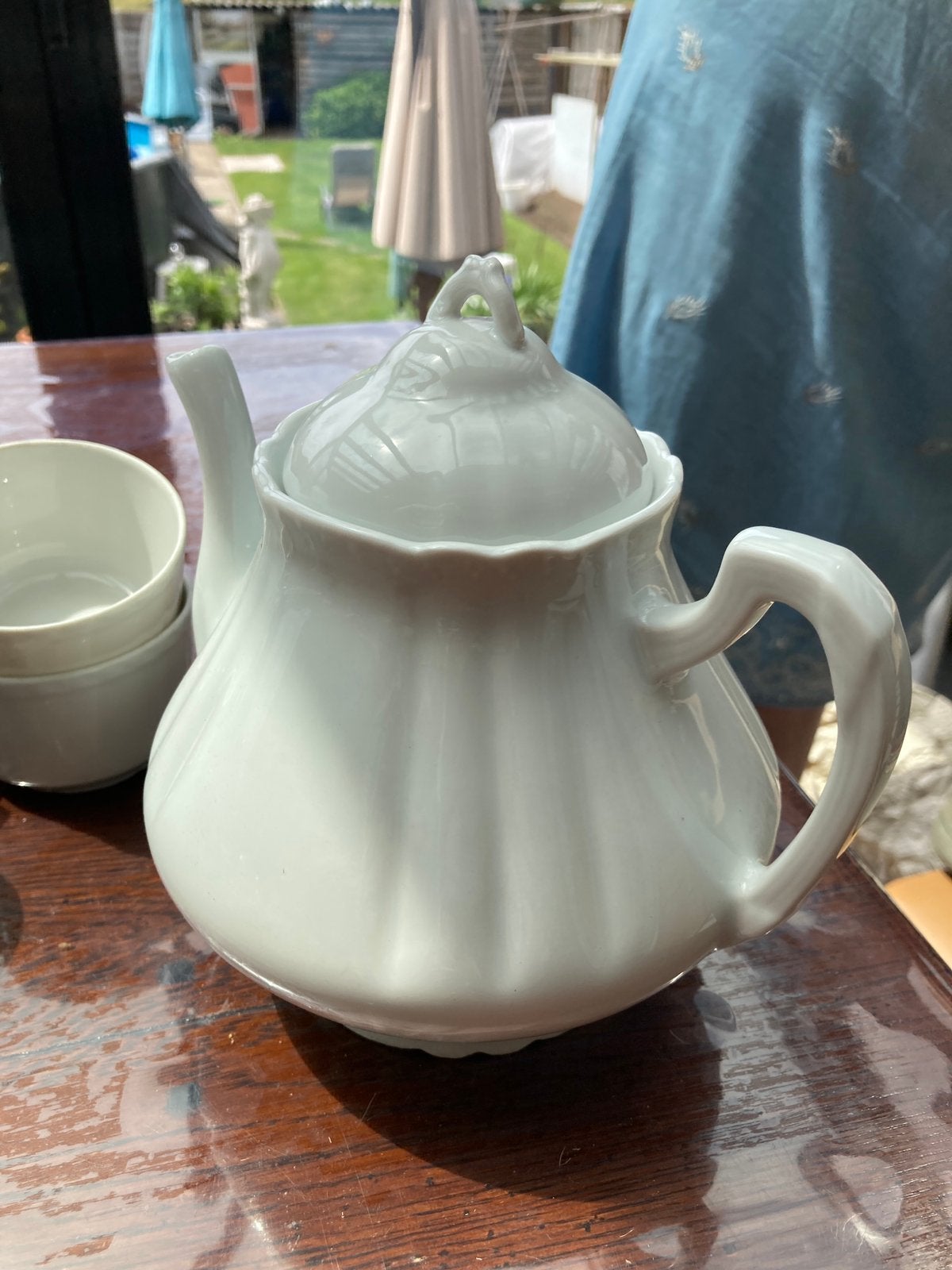 Thee servies, Ophalen