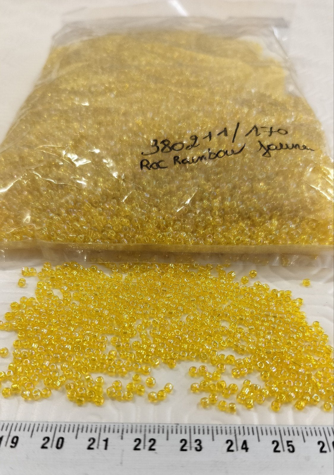 Sachet 500 gr.perles verre rocailles Jaune rainbow ~2mm, Hobby en Vrije tijd, Kralen en Sieraden maken, Nieuw, Kraal, Ophalen of Verzenden