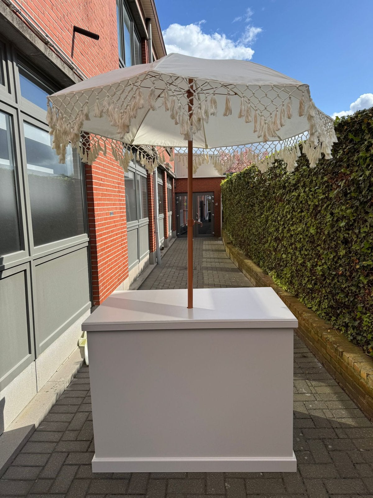 Verkoopstand / marktkraam met boho parasol, Tuin en Terras, Ophalen of Verzenden, Zo goed als nieuw