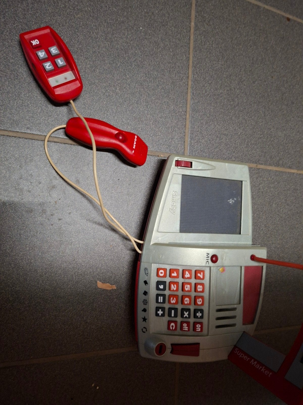 Kassa, Collections, Appareils électroniques, Enlèvement