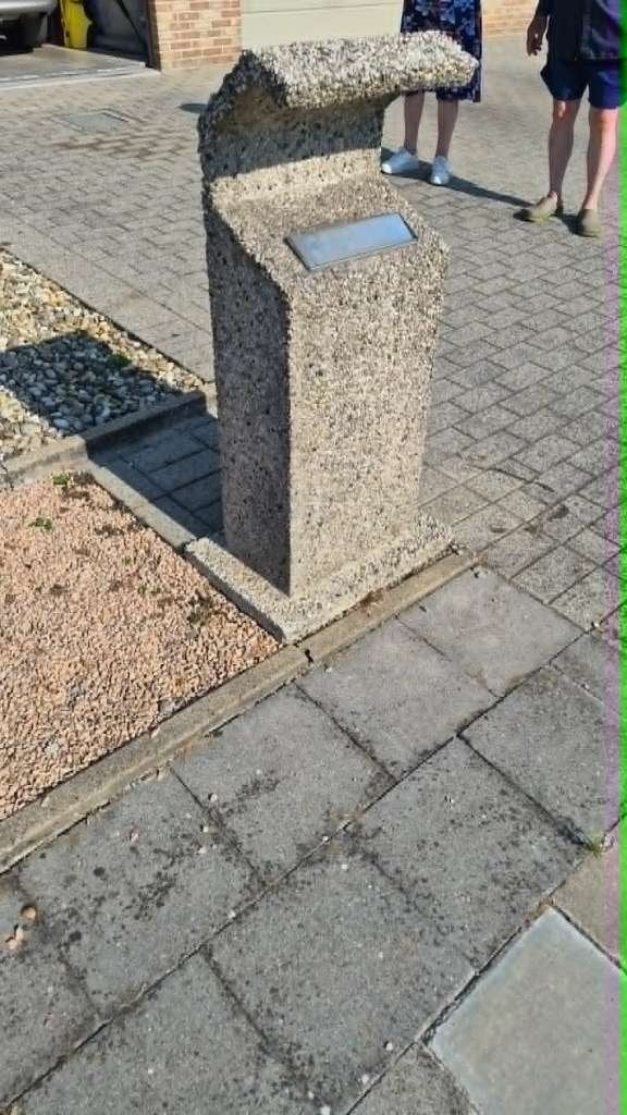 Brievenbus in beton, Tuin en Terras, Brievenbussen, Ophalen, Gebruikt, Beton, Staande brievenbus