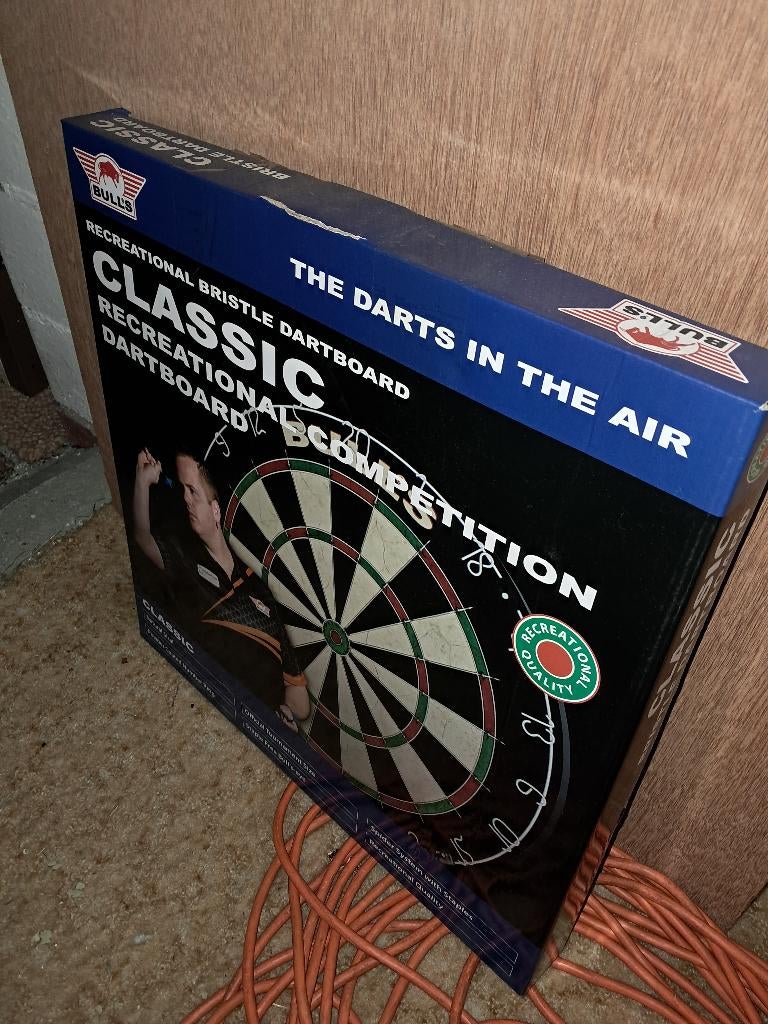 dartsblok inclu pijlen, Ophalen, Pijlen