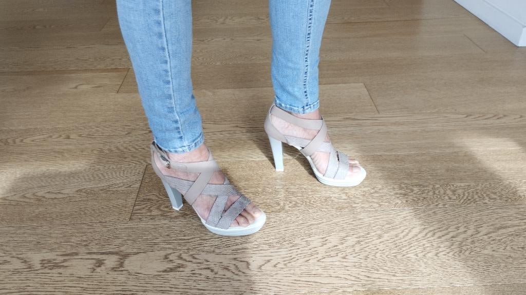 Hogan sandalen met croco-bandjes maat 37, Beige, Sandalen of Muiltjes, Ophalen of Verzenden, Hogan