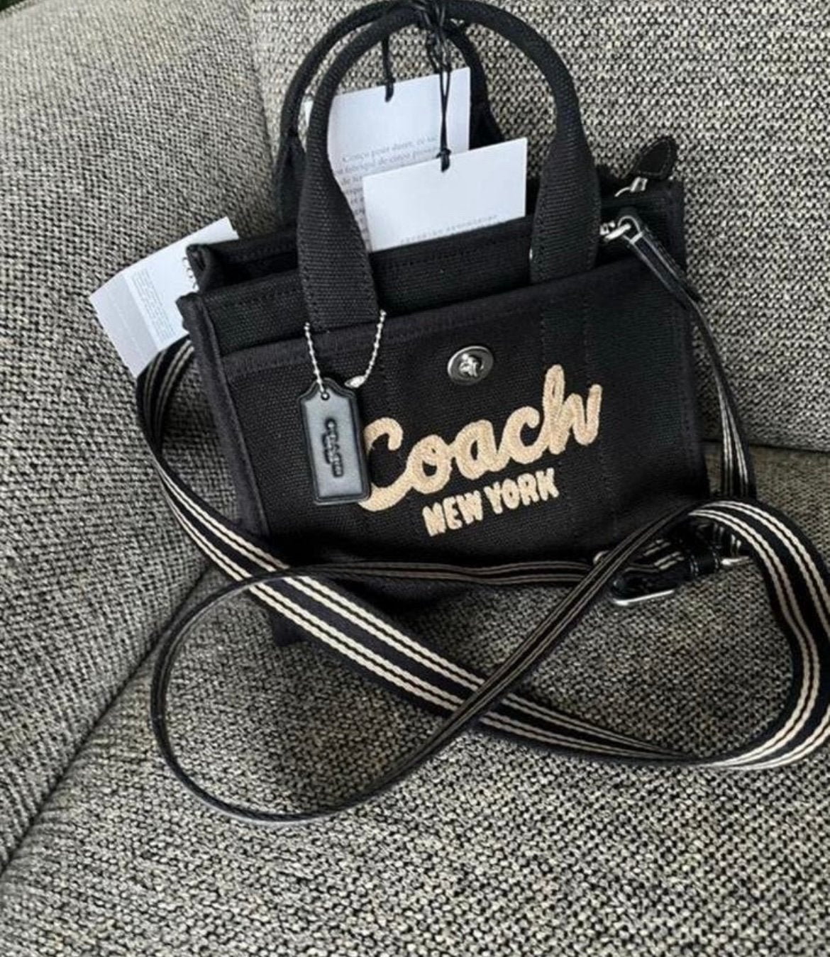 Coach cargo tote bag SMALL  zwart nieuw in verpakking, Handtassen en Accessoires, Tassen | Damestassen, Ophalen, Nieuw, Zwart