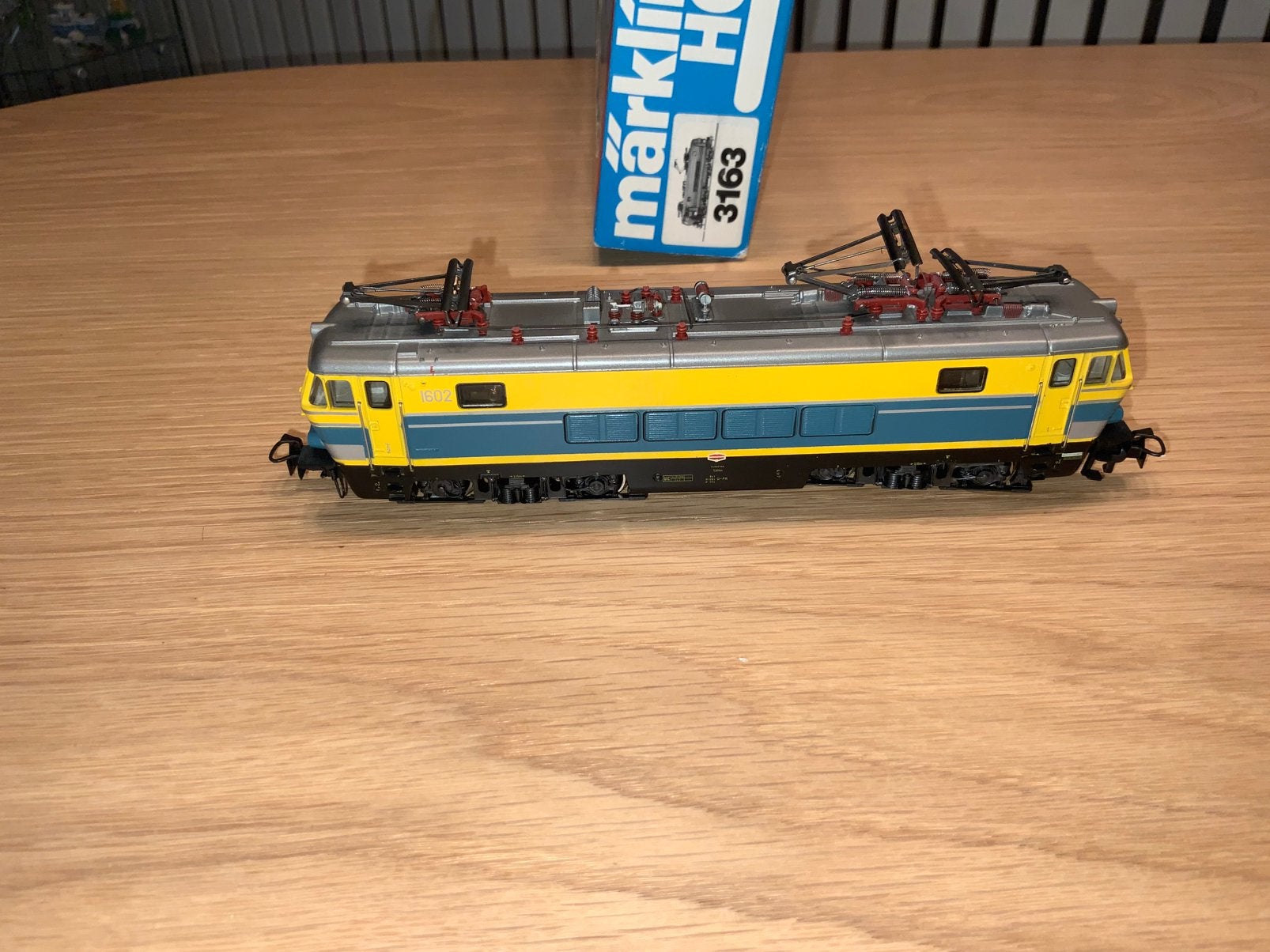 LOCOMOTIVE ÉLECTRIQUE MARKLIN 3163 SNCB ANALOGIQUE, Hobby & Loisirs créatifs, Trains miniatures | HO, Analogique, Enlèvement ou Envoi