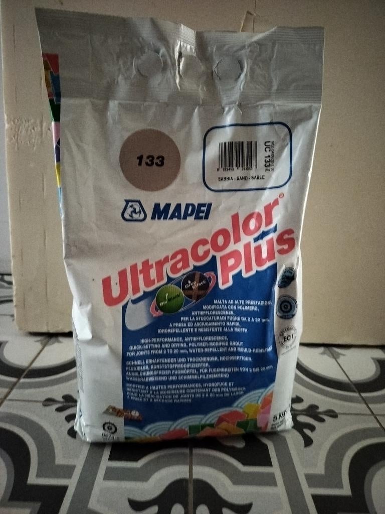 Mapei Ultracolor Plus Mortier de jointement 133 5 Kg, Enlèvement
