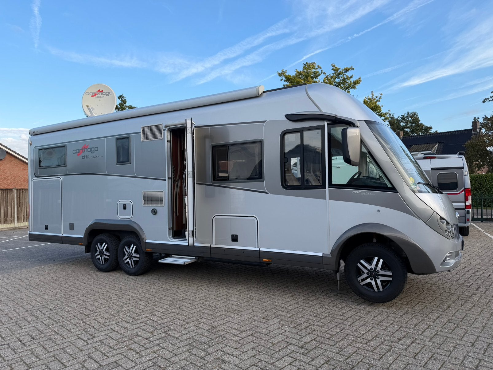 Carthago chic E-Line 61 XL LE, Fiat, Vloeistofverwarming, Alarme, Bedrijf