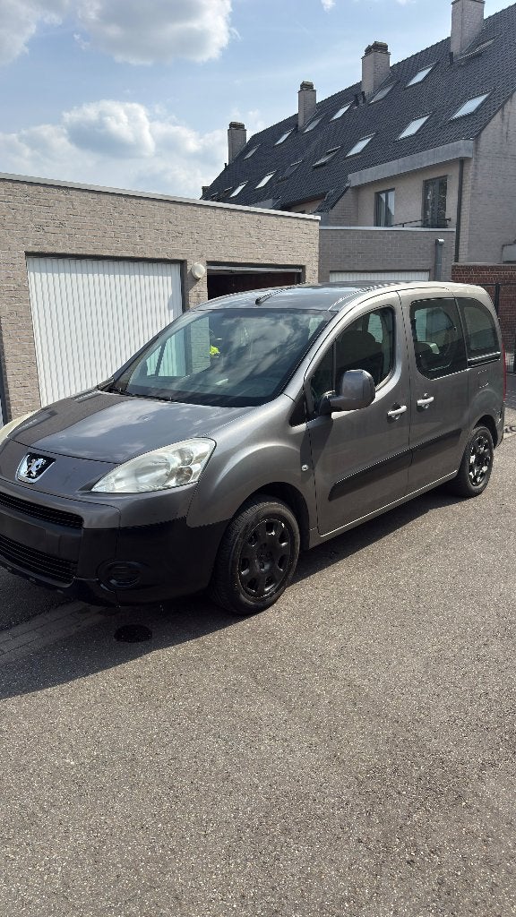 Peugeot Partner 1.6 • Goede staat • Keuring, Auto's, Peugeot, Euro 5, Monovolume, 1600 cc, Handgeschakeld