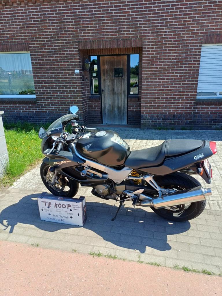 Honda vtr firestorm 1000cc '97 mat zwart, Motos, Particulier