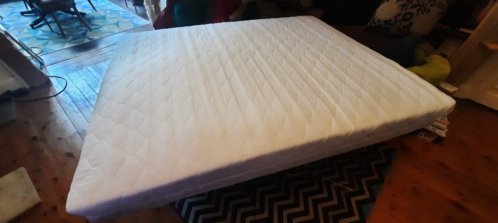 Matelas super confortable, Matelas, Comme neuf, Enlèvement, 200 cm